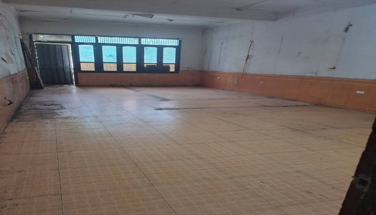 CHO THUÊ NHÀ MẶT PHỐ HOÀNG QUỐC VIỆT, 4 TẦNG, 50M2, MT 4M, THÔNG SÀN, 37 TRIỆU, KINH DOANH BẤT CHẤP.